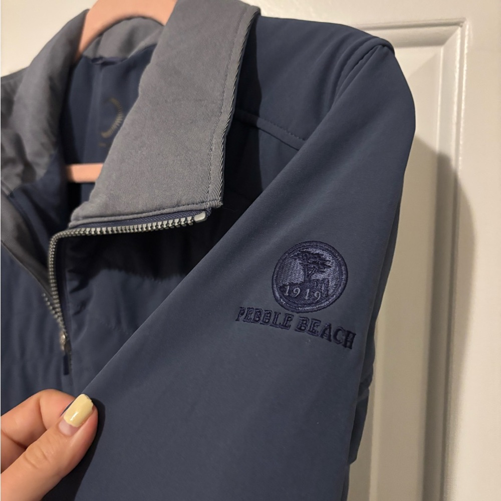 Pebble Beach | Zero Restriction |Navy Jacket with Light Gray Collar